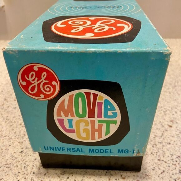 VTG GE Mardi Gras Movie Light Works NOS with bulb - Picture 7 of 16